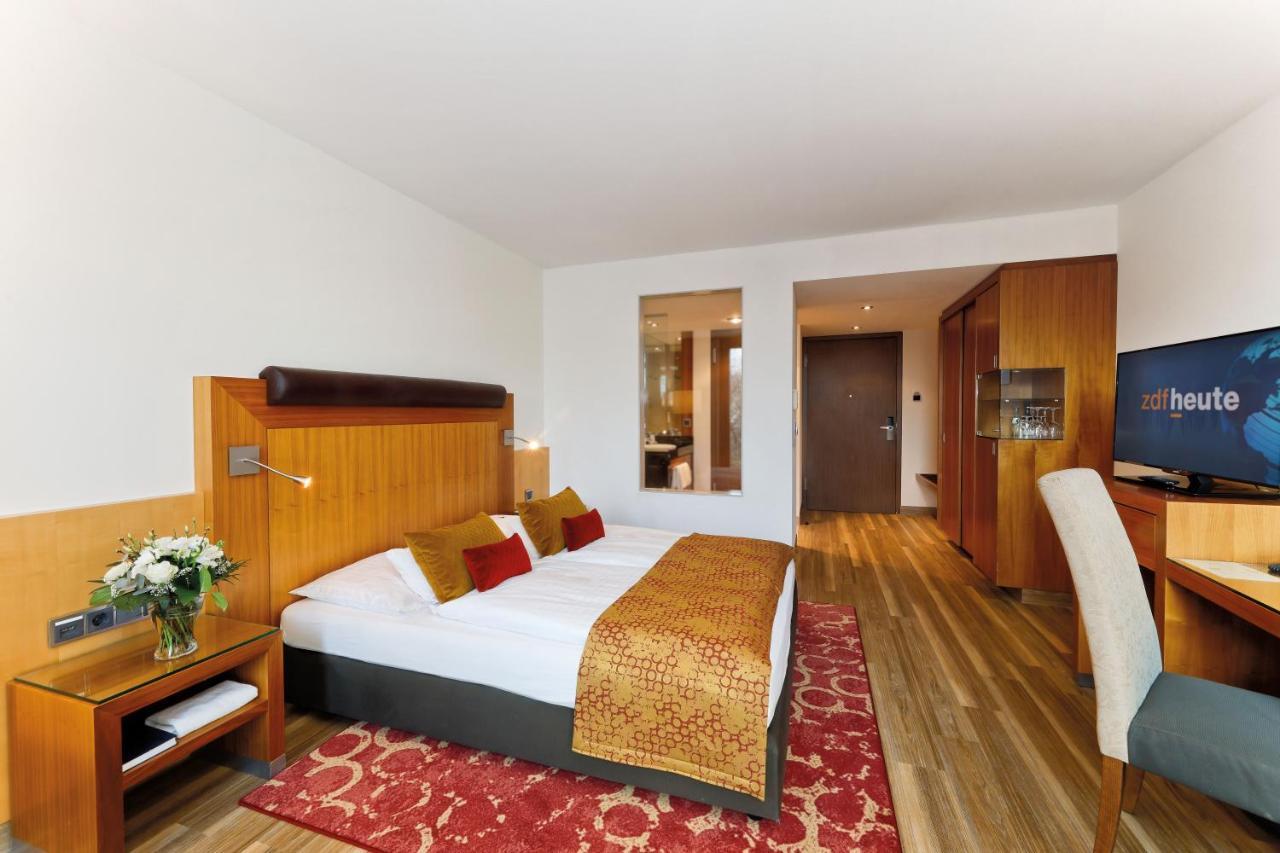 FAVORITE Parkhotel Mainz Rum bild