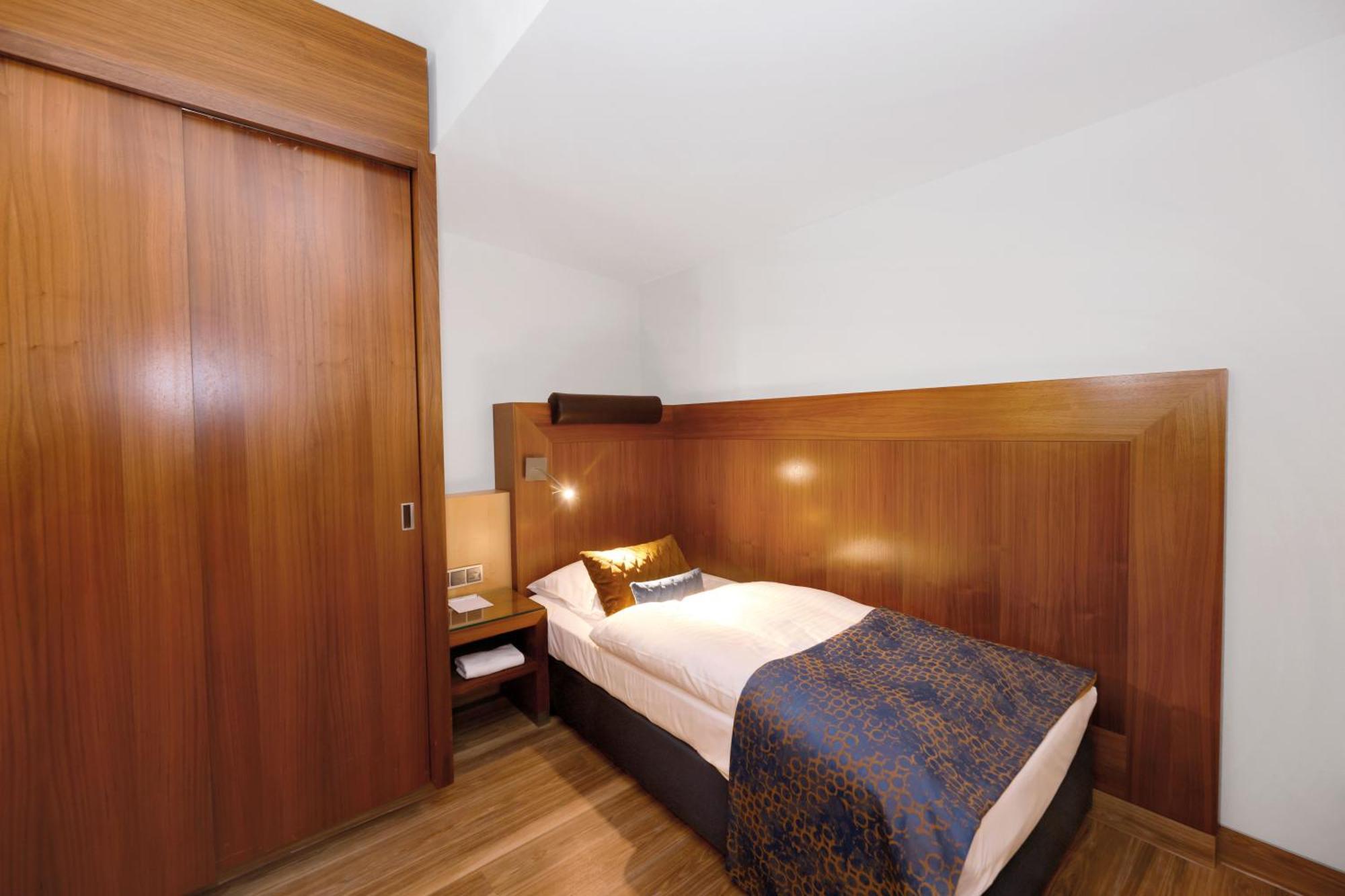 FAVORITE Parkhotel Mainz Rum bild